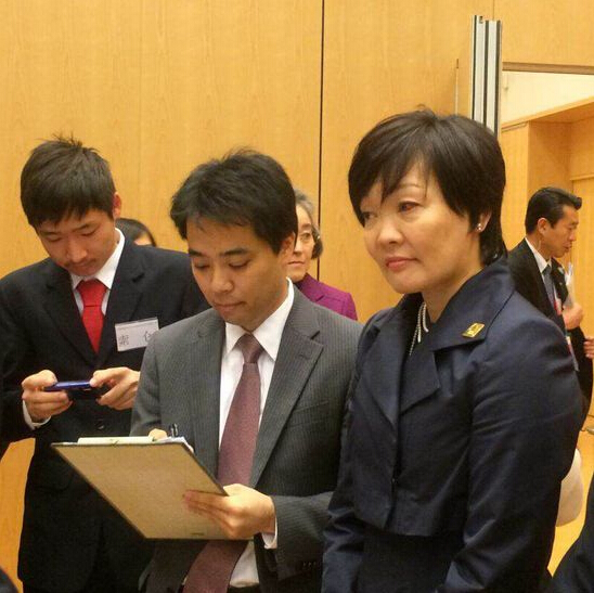 安倍夫人贊中國學(xué)生英語好 聊日劇被指落伍