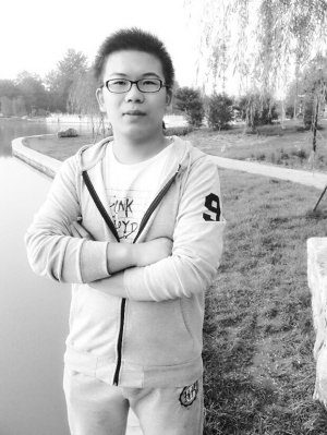 河北一農(nóng)二代大學生畢業(yè)曬12個證書 反駁拼爹