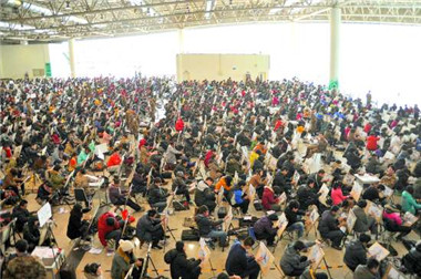 你為什么非得學(xué)美術(shù)不可？學(xué)了美術(shù)你又能干什么？