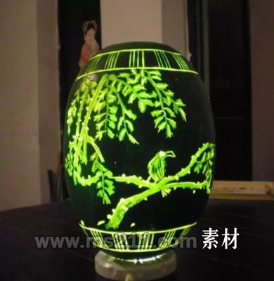 聽說夏天美術生和西瓜最配哦！,51美術社