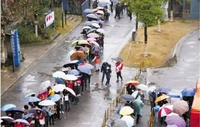 本以為美術生很牛氣，可結果。。。,51美術社